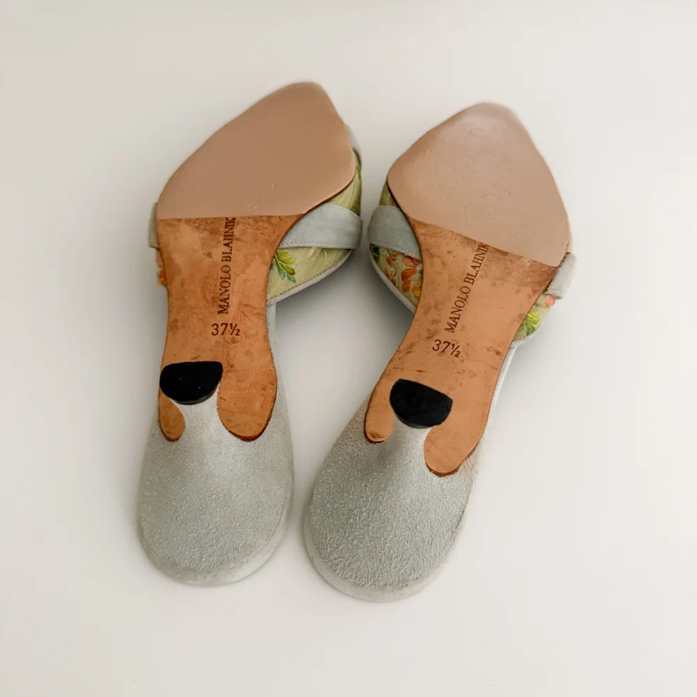 Manolo Blahnik Floral Bow Mule Heels (US 7.5 / IT 37.5) — sororité.